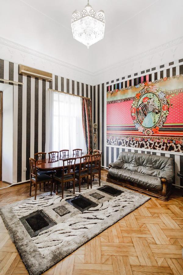Katerynynska Street 3-Bedrooms Apartment Одеса Екстериор снимка